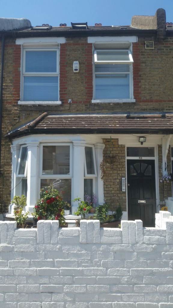 DSS 1BED GR FL FLAT+PRIV GARDEN OK SINGLE PARENT&CHILD 10 MIN WHITTON B.R. THEN 30 MIN WATERLOO