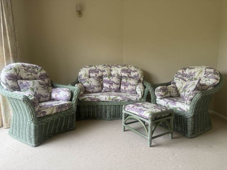 Garden, Conservatory cane suite