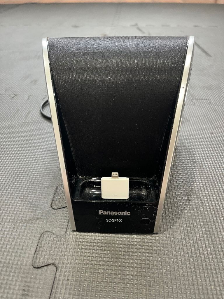 Panasonic SC-SP100 iPod /iPhone speaker dock