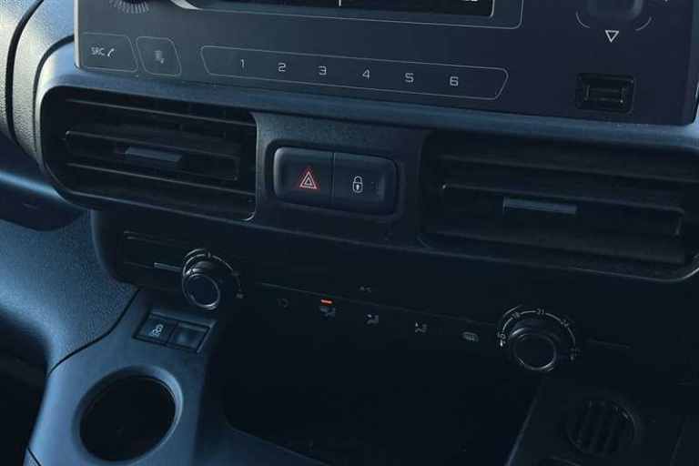 2022 Vauxhall Combo 1.5 Turbo D 2300 Dynamic Panel Van 6dr Diesel Manual L2 H1 Euro 6 (100 ps) Pa...