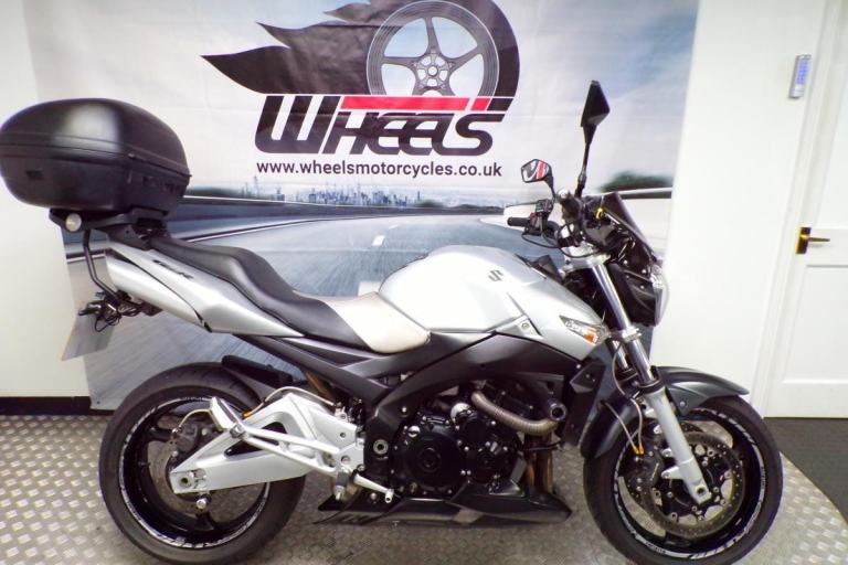 2007 SUZUKI GSR600 WITH TOP BOX