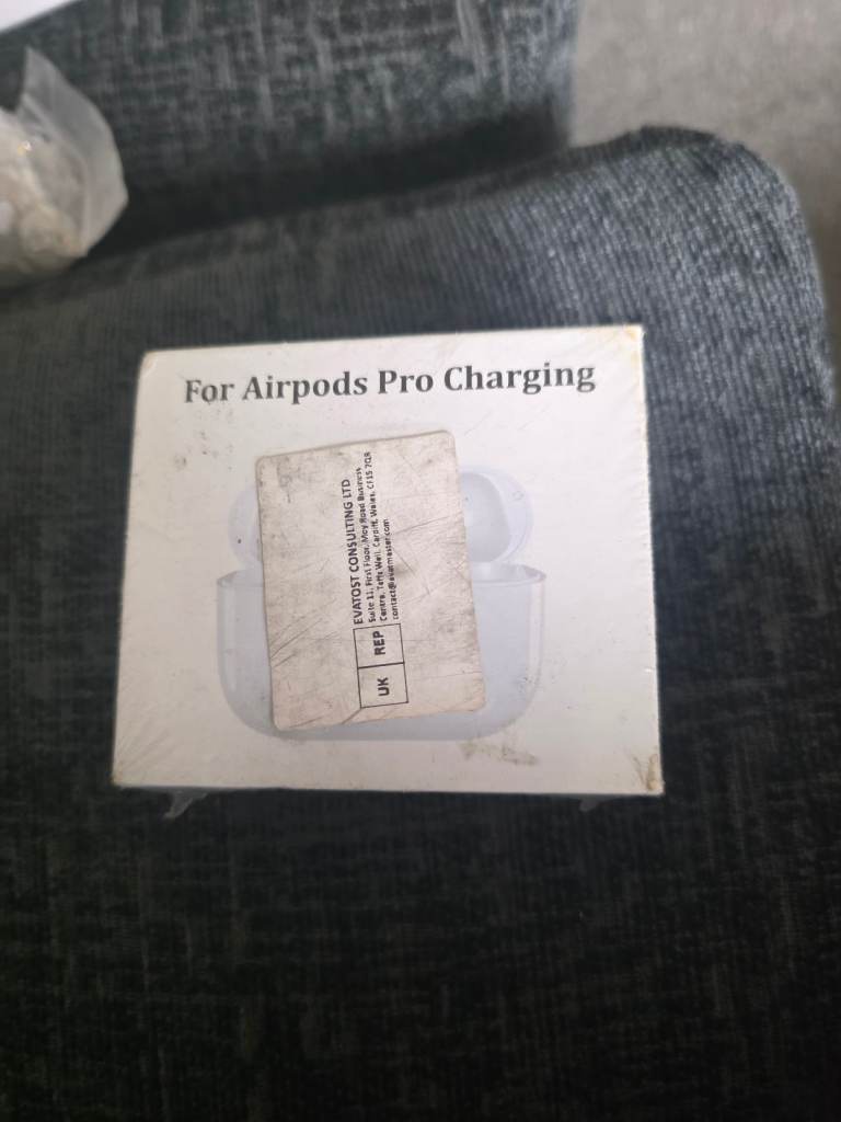 NEW Airpods Pro Charging Case – White, Unopened