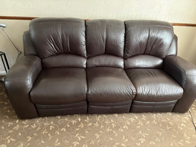 Brown Leather Recliner Sofa and Armchair Set – Good Condition