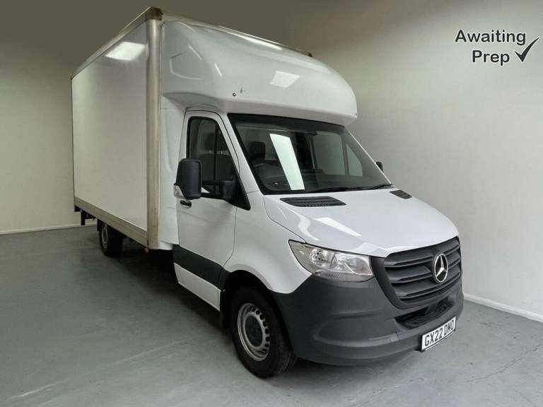 2022 Mercedes-Benz Sprinter 3.5t Progressive Chassis Cab CHASSIS CAB DIESEL Manual