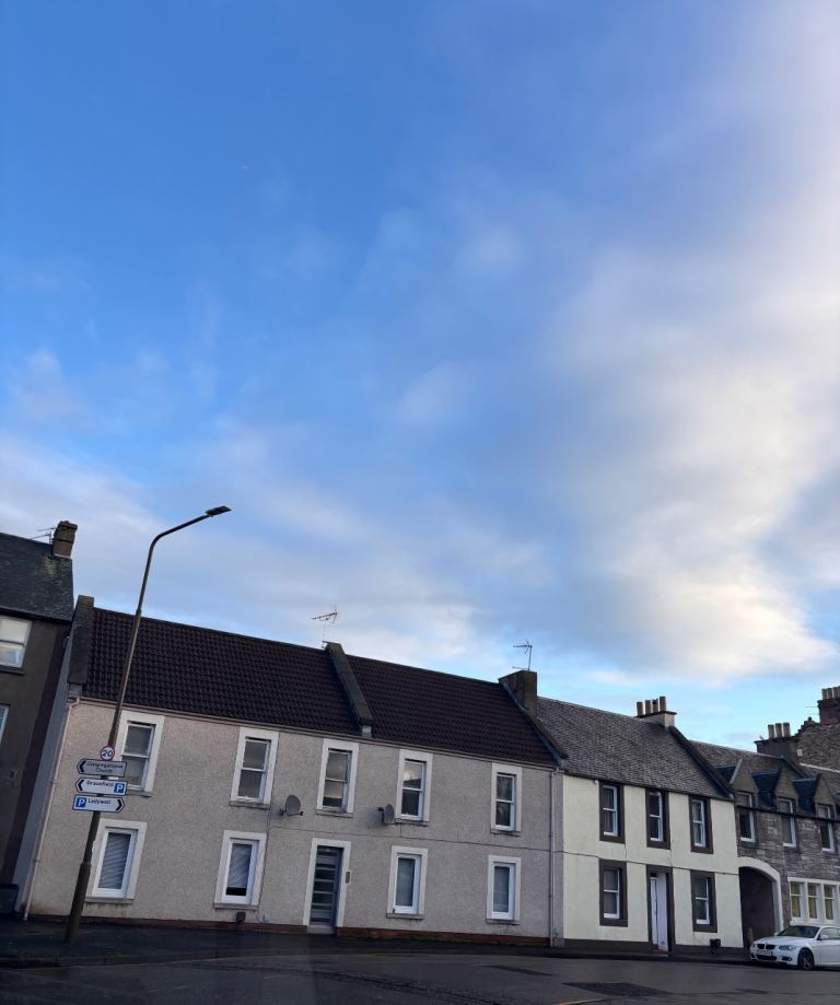 1 bedroom flat to rent, unfurnished. 