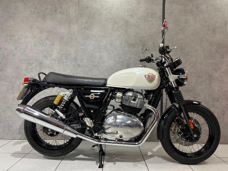 2024 Royal Enfield Interceptor 650 - 1886 miles - 1 OWNER! - STUNNING!