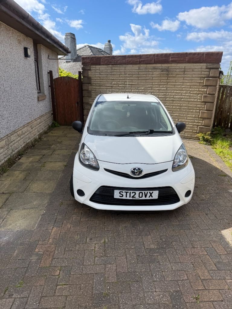 Toyota, AYGO, Hatchback, 2012, Semi-Auto, 998 (cc), 5 doors
