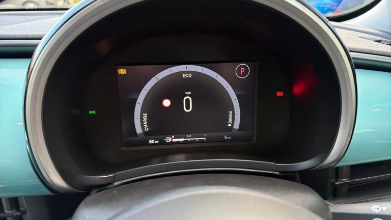 2025 Fiat 600 1.2 MHEV SUV 5dr Petrol Hybrid e-DCT Euro 6 (s/s) (100 ps) SUV Hybrid Automatic