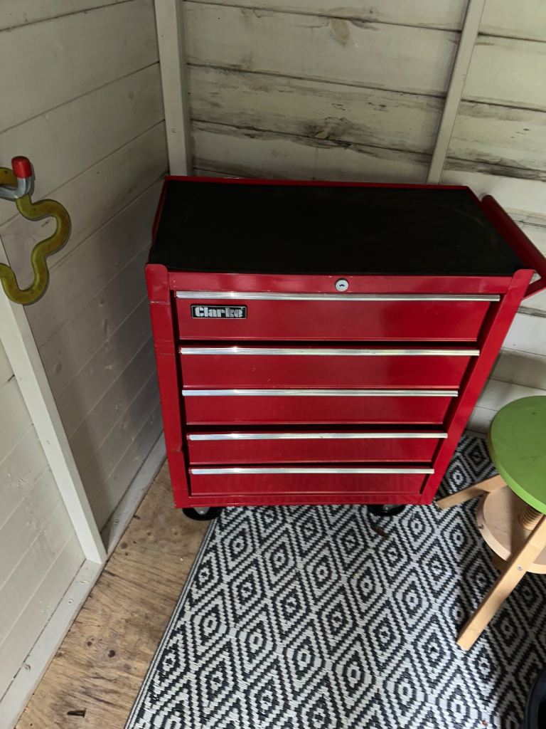 Clarke Red Metal Tool Chest on Wheels – Good Condition