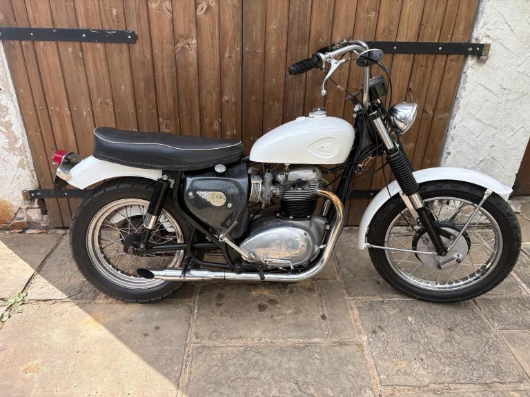 BSA A65 Lightning 1965 Classic British 650 Twin