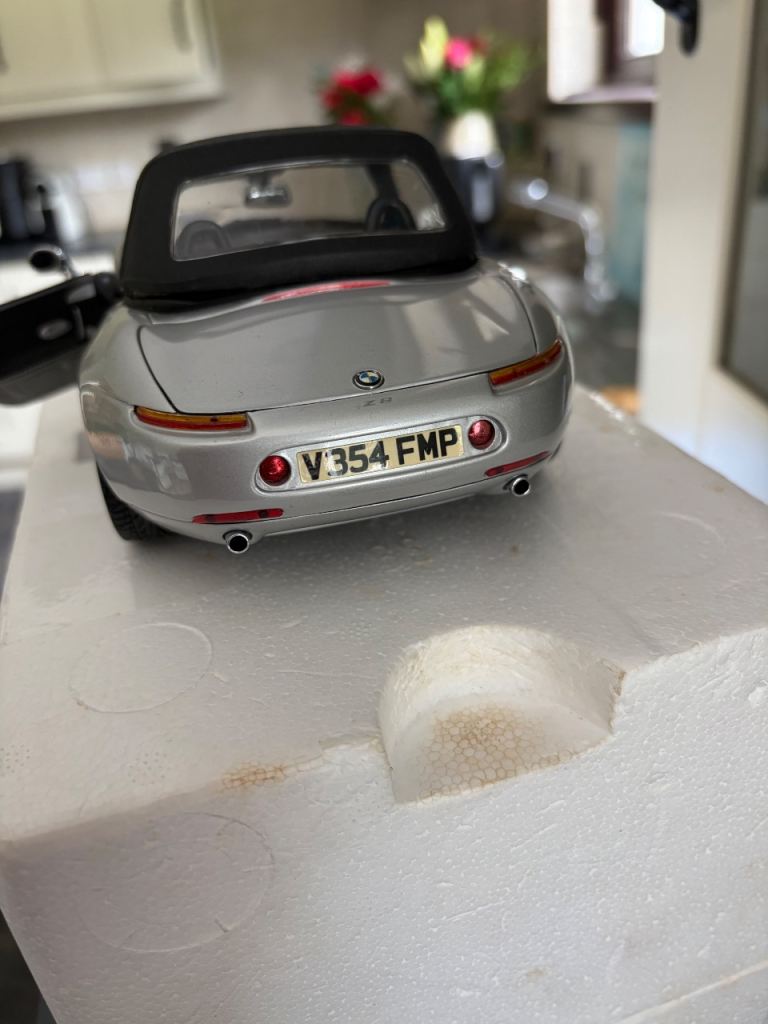 bmw model car 1:18 007