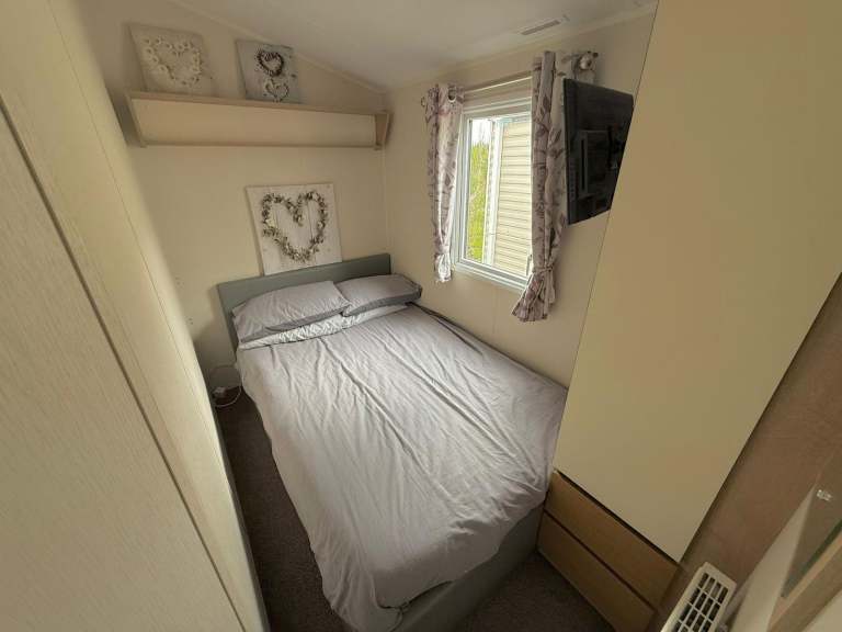  Static caravan double glazed & central heated 3 bed Willerby Seasons