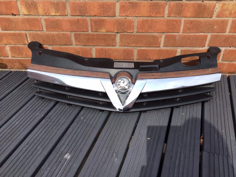 Vauxhall v grille