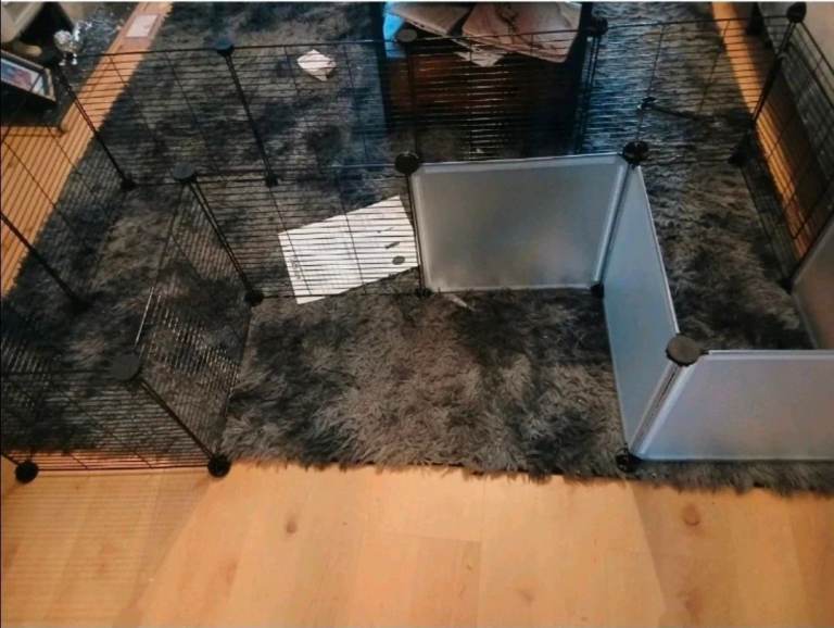 Homidec pet enclosure