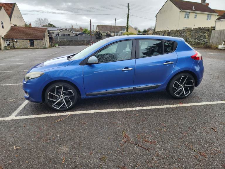 Renault, MEGANE, Hatchback, 2010, Manual, 1995 (cc), 5 doors