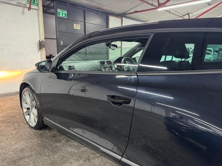 2012 Volkswagen Scirocco 2.0 TDi BlueMotion Tech GT 3dr [Nav/Leather] COUPE DIESEL Manual