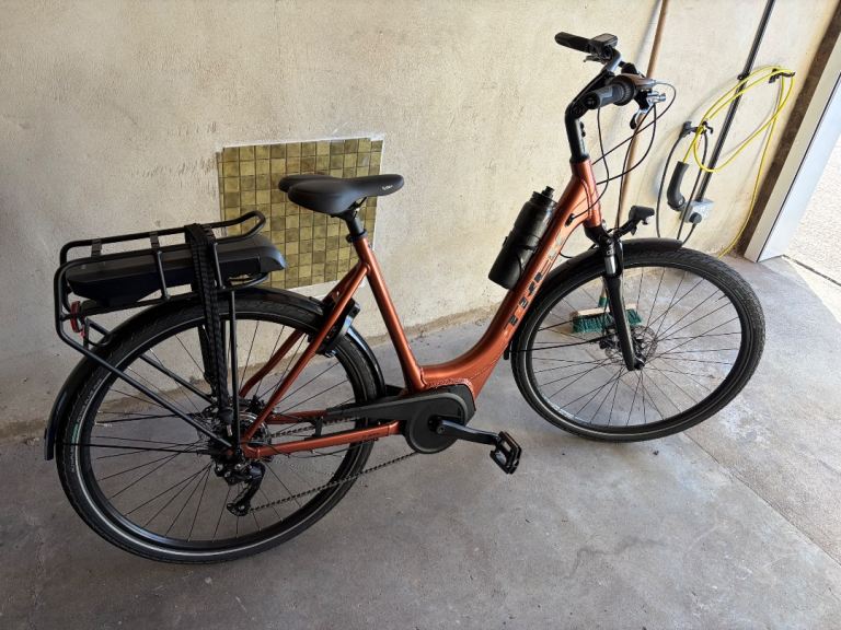 Nearly New Trek Verve +1 Lowstep 2024 Electric Hybrid