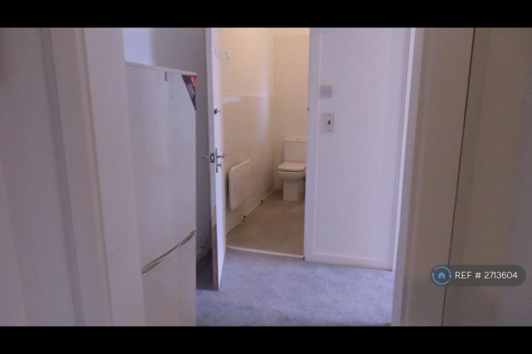 1 bedroom flat in Didsbury, Manchester, M20 (1 bed) (#2713604)