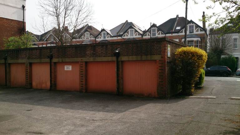 Secure single garage with power Streatham SW16 