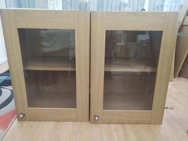 Light oak kitchen units