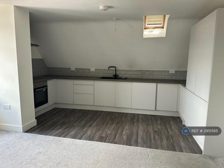 2 bedroom flat in Moorgate St, Rotherham, S60 (2 bed) (#2951585)