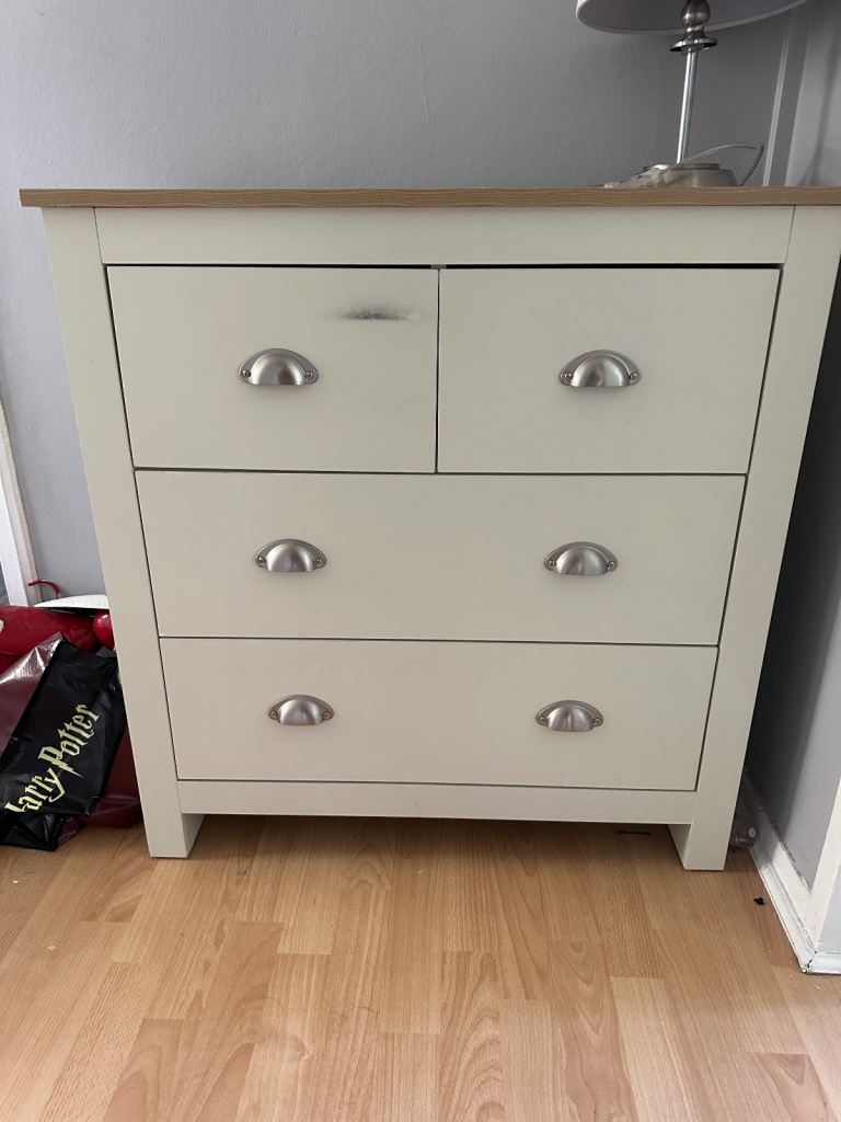Chest of drawers cream