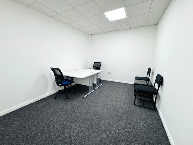 Small Office / Storage to rent in Park Royal NW10