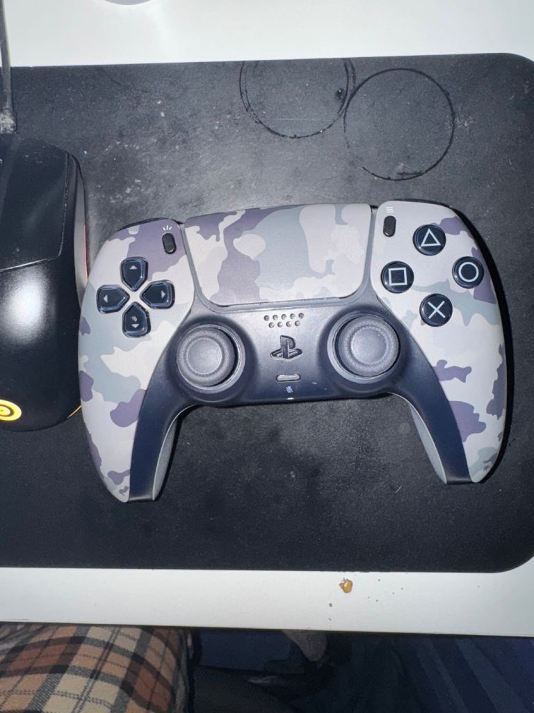 Camo PS5 Controller