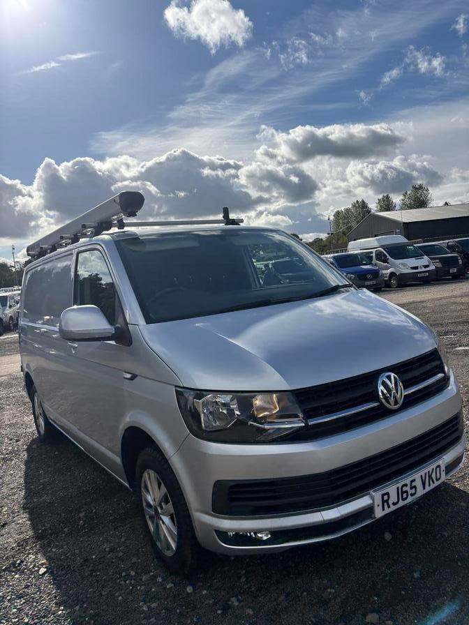 2015 Volkswagen Transporter 2.0 TDI BMT 140 Highline Van PANEL VAN DIESEL Manual