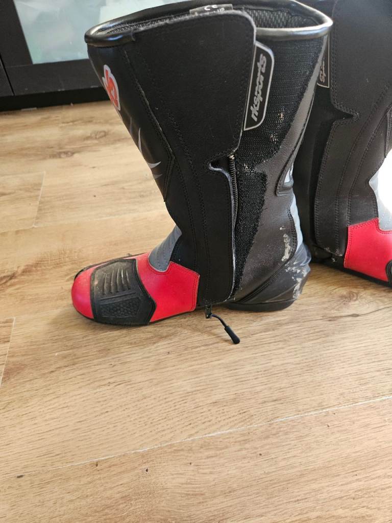 Size 8 motorcycle boots 