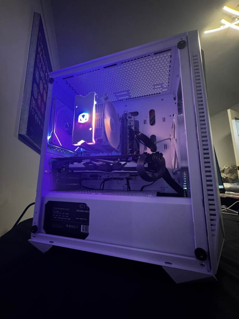 Ryzen 5 5500 GTX 1080 8GB SSD Storage 16GB RAM Gaming PC White Build