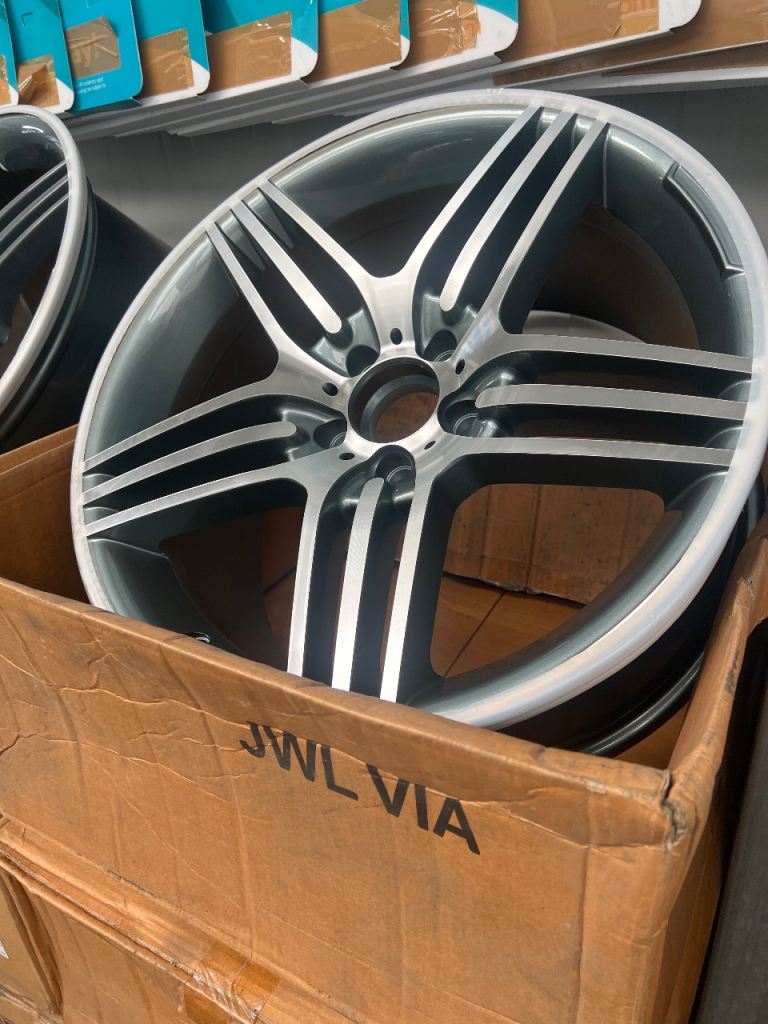 18,19 and 20 Inch Alloy wheels Brand new in boxes to fit Audi BMW Mercedes and Land Rover 