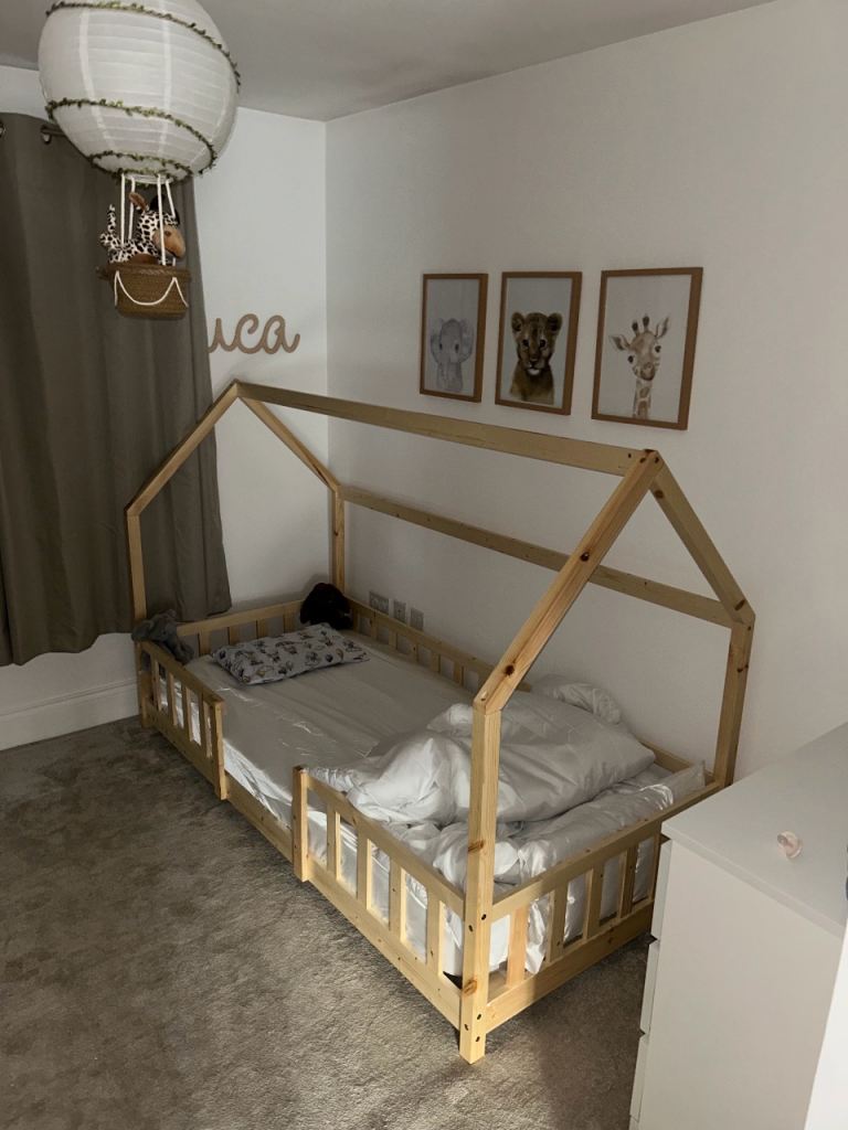 Kids floor single bed with mattress 