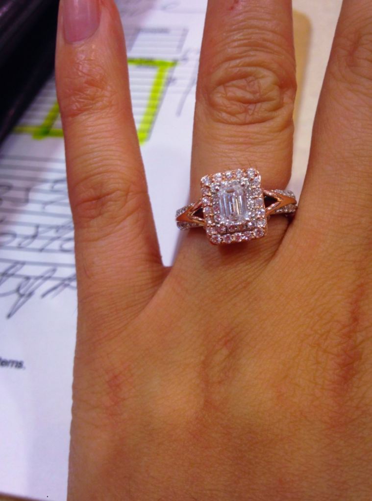 Stunning Vera Wang 18ct Designer Diamond Engagement Ring - £4000 New