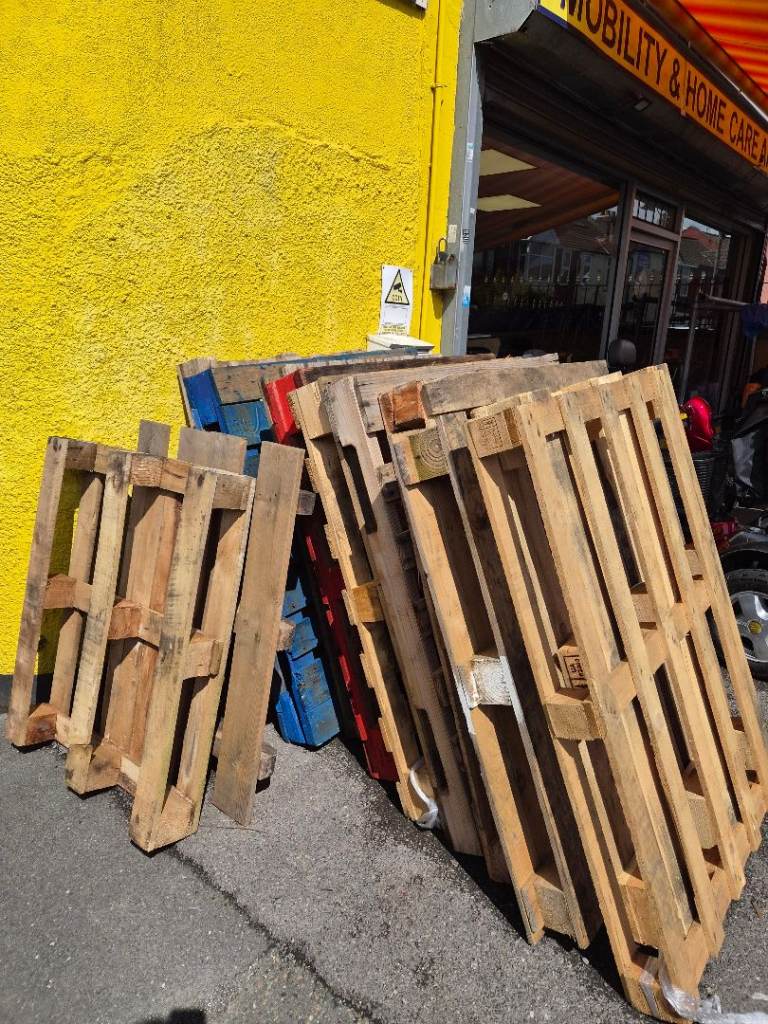 Used Wooden Pallets – Good Condition, Various Sizes