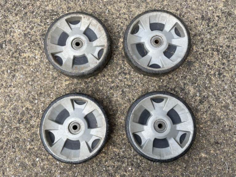 Bosch Rotak 32LI Lawn Mower Wheels – Genuine Front & Rear Set