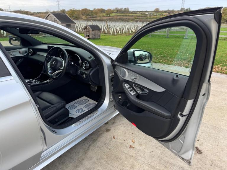 2016 Mercedes-Benz C Class 2.1 C220d AMG Line (Premium Plus) 7G-Tronic+ Euro 6 (s/s) 4dr SALOON D...