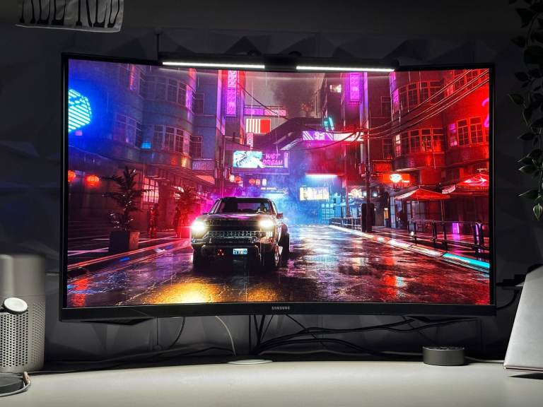Absolutely Bargain- Samsung Odyssey G5 32” Curved Gaming Monitor – 144Hz