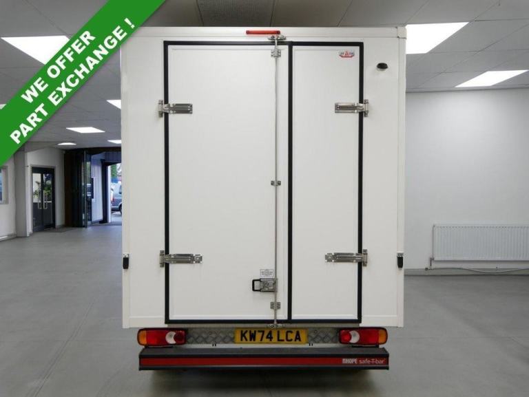 74 RENAULT TRUCKS TRAFIC 2.0 BLUEDCI 150 BHP LONG RED EDITION REFRIGERATED