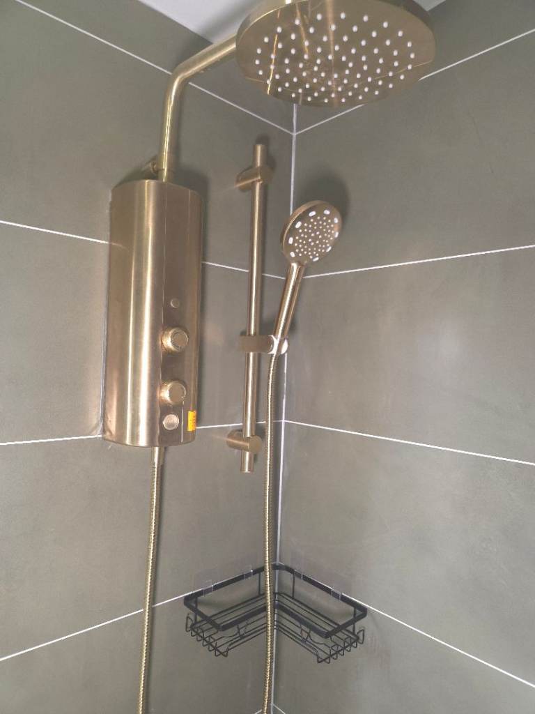 Self-contained Garage / office 