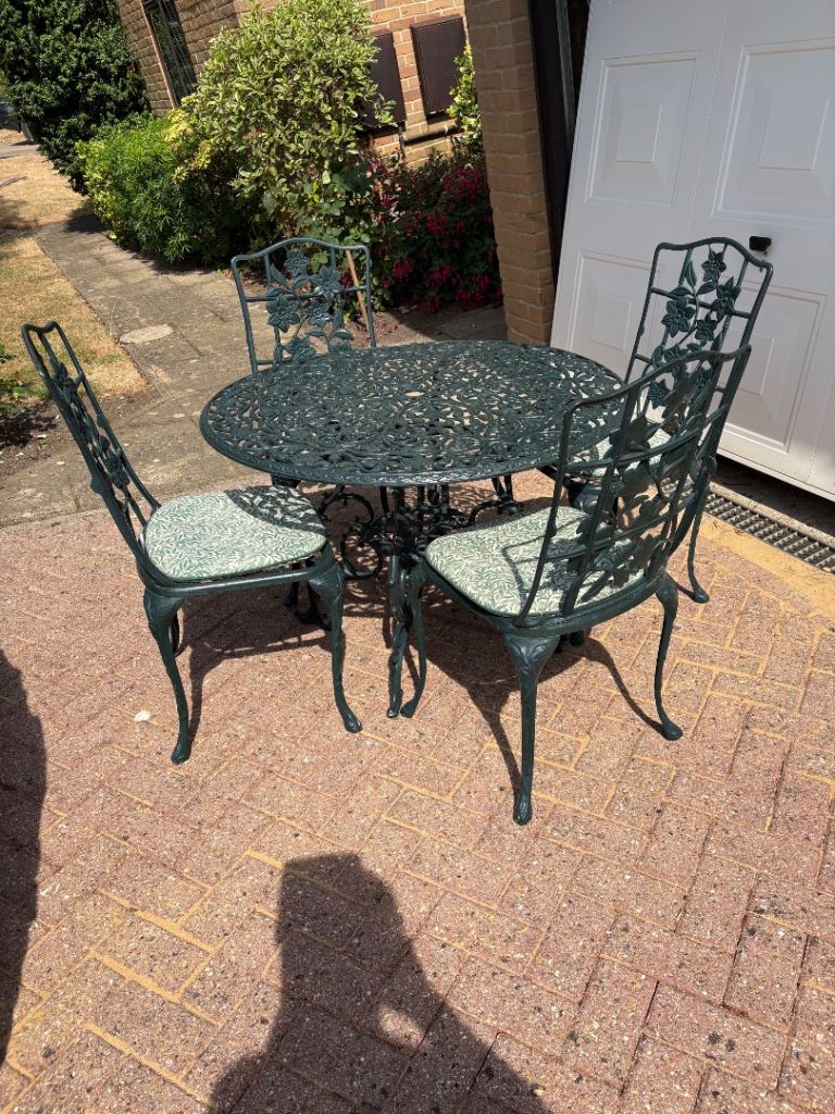 Cast Iron Garden Patio Set - Table & 4 Chairs