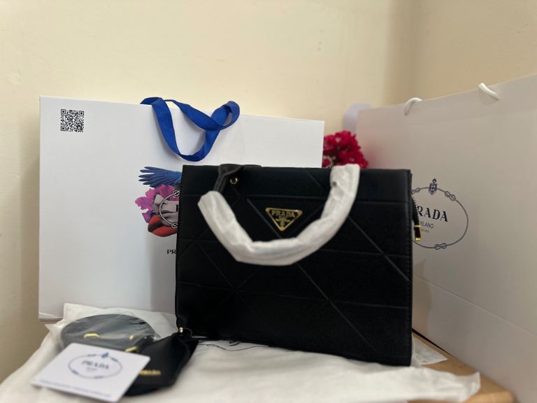 Prada Black Leather Handbag – 