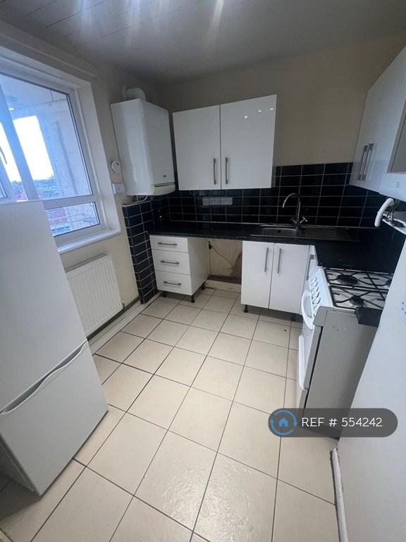 2 bedroom flat in Danesmoor House, Birmingham, B25 (2 bed) (#554242)