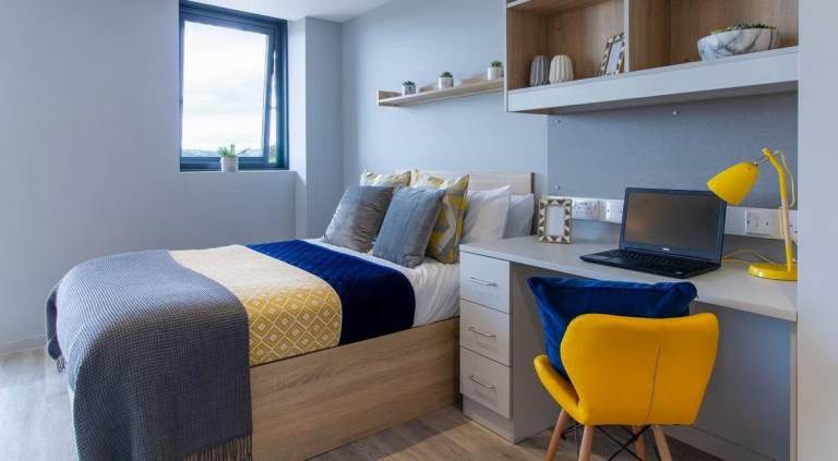 📢 Tenancy Takeover Available – Students Only - Premium Studio at Renslade House, Exeter
