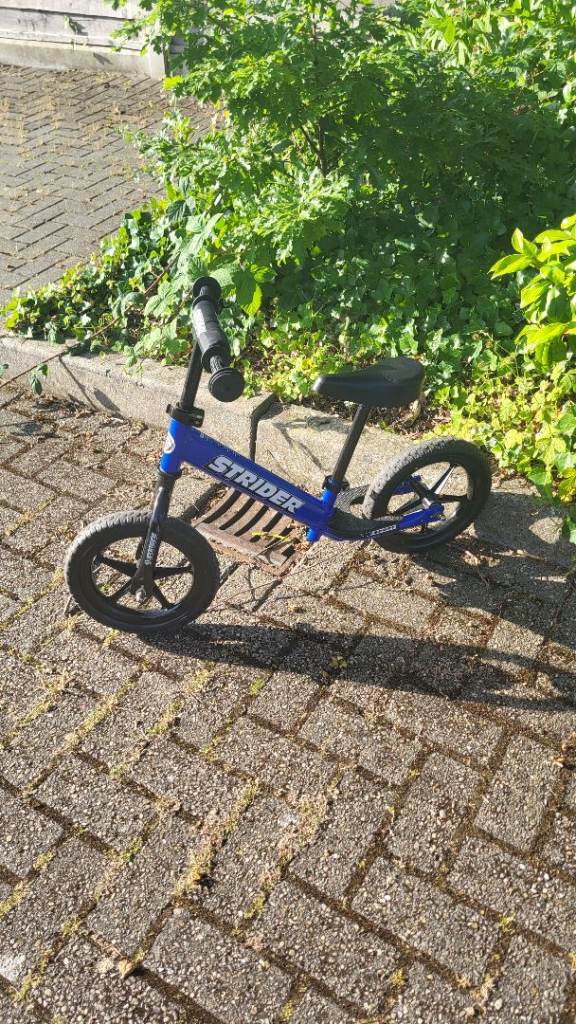 REDUCED: Strider Balance Bike - like new