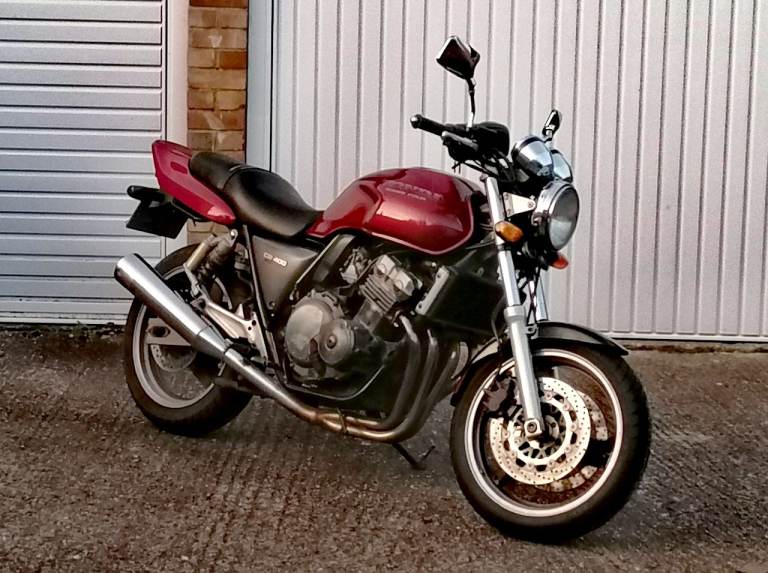 Beautiful 1995 Honda, CB400SF NC31 Project Big One