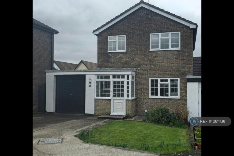 3 bedroom house in Heol Sirhwi, Barry, CF62 (3 bed) (#2811138)