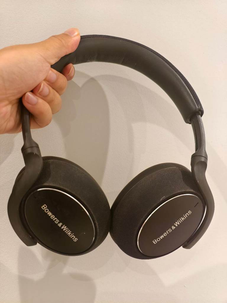 Bowers & Wilkins PX7 Wireless Noise Cancelling Headphones with Carry Case