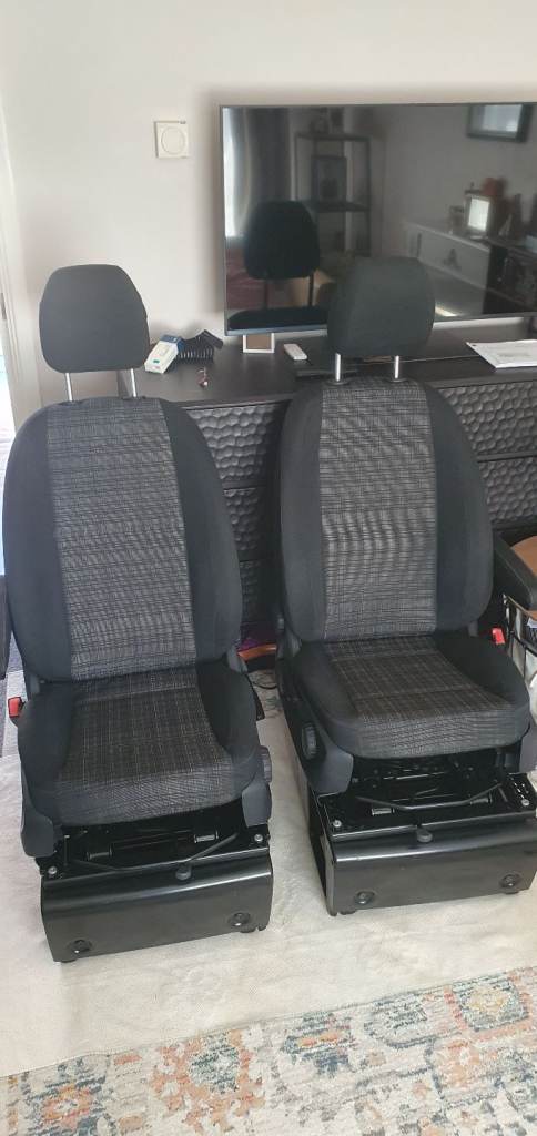 Mercedes Benz Vito Front swivel seats