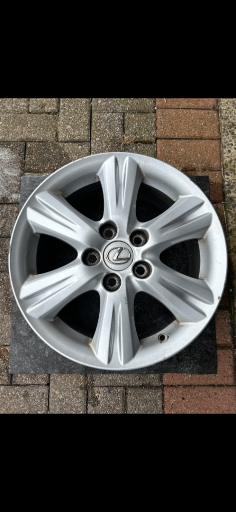 Lexus 16 inch alloy wheel 7jx16